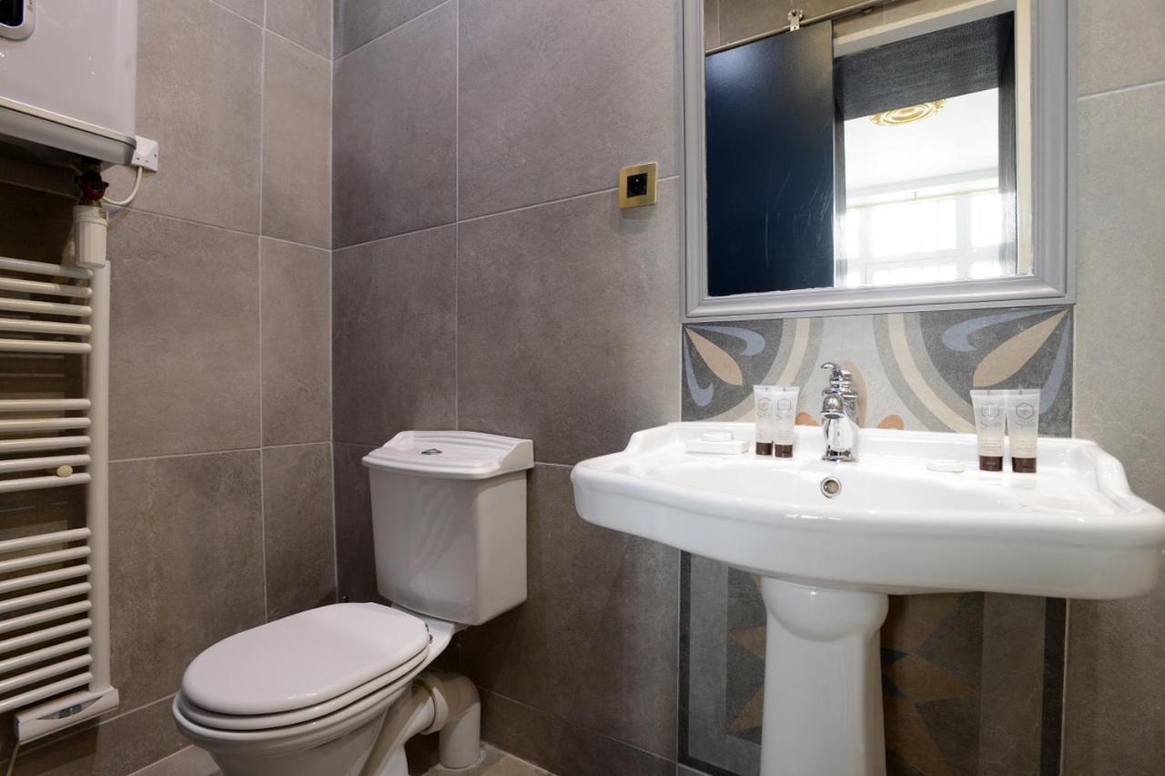 Cmg Le Grand Rex / Bonne Nouvelle * Paris